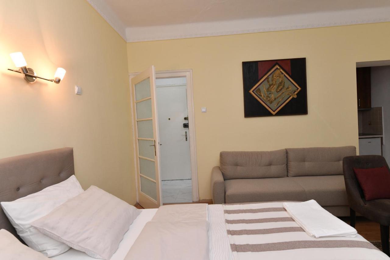 Apartment Nikola Belgrado Exterior foto
